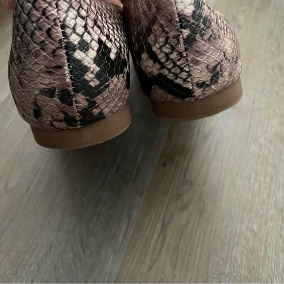 Steve Madden Danny Faux Leather Sand Python Ballerina Flats Size 9 - Picture 8 of 16